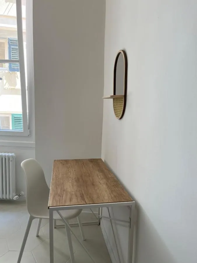 Il Mandorlo B&B A Due Passi Dal Porto Antico Genua Appartement